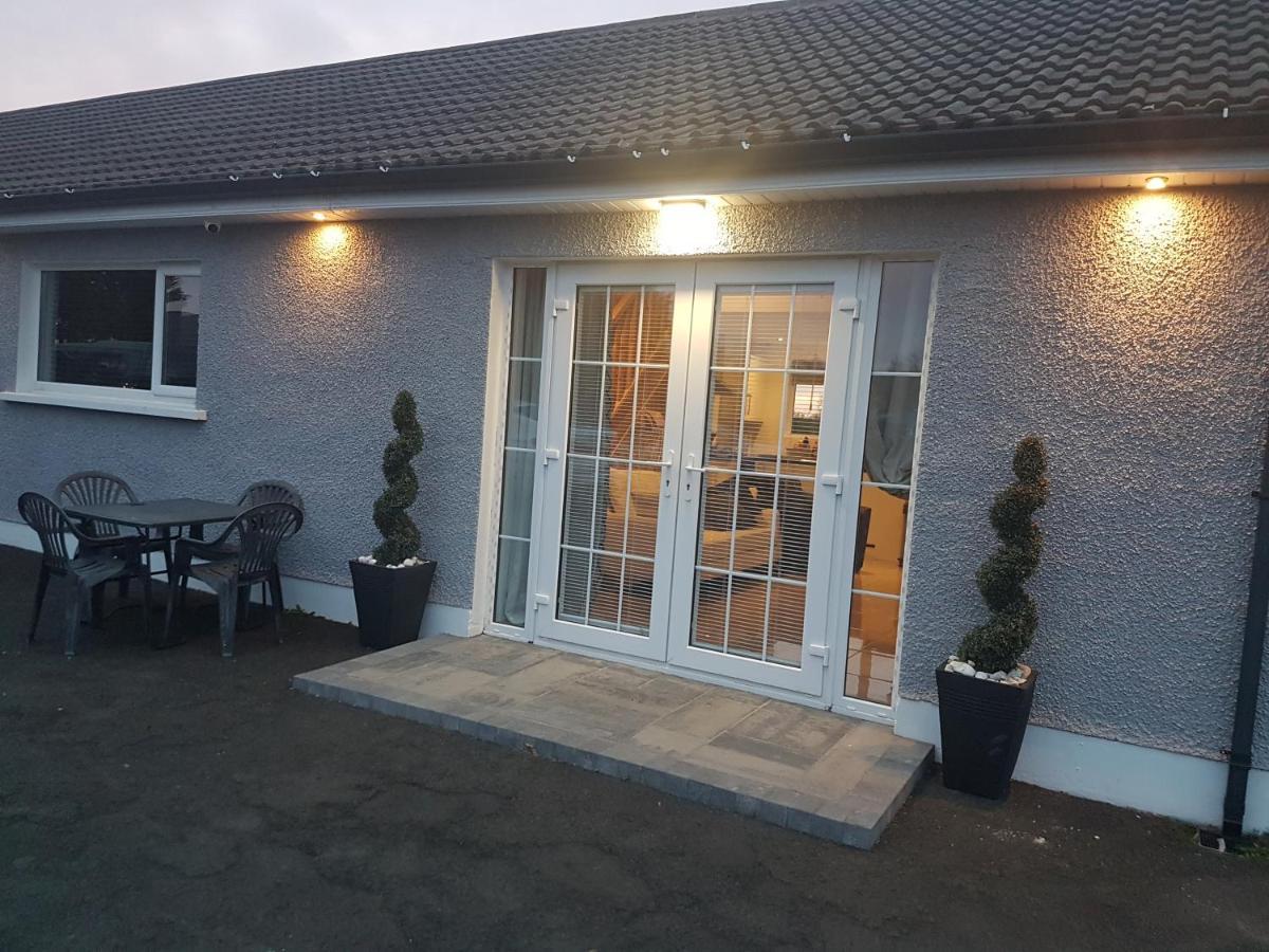 Brendan'S Apartment On Same Grounds As Family Home Armoy 외부 사진