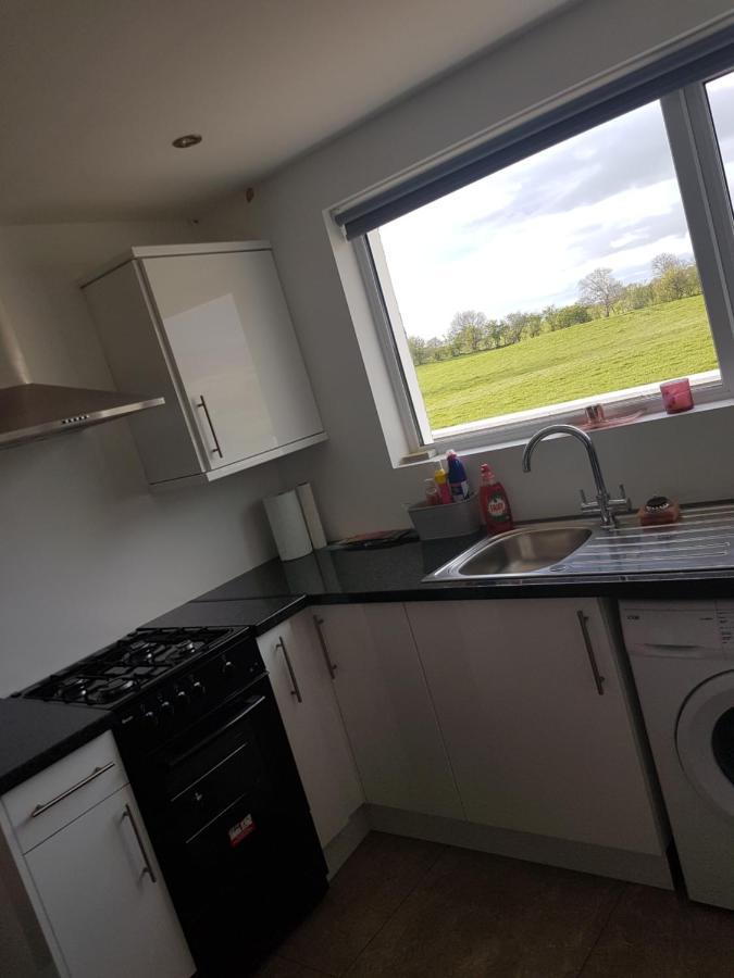 Brendan'S Apartment On Same Grounds As Family Home Armoy 외부 사진